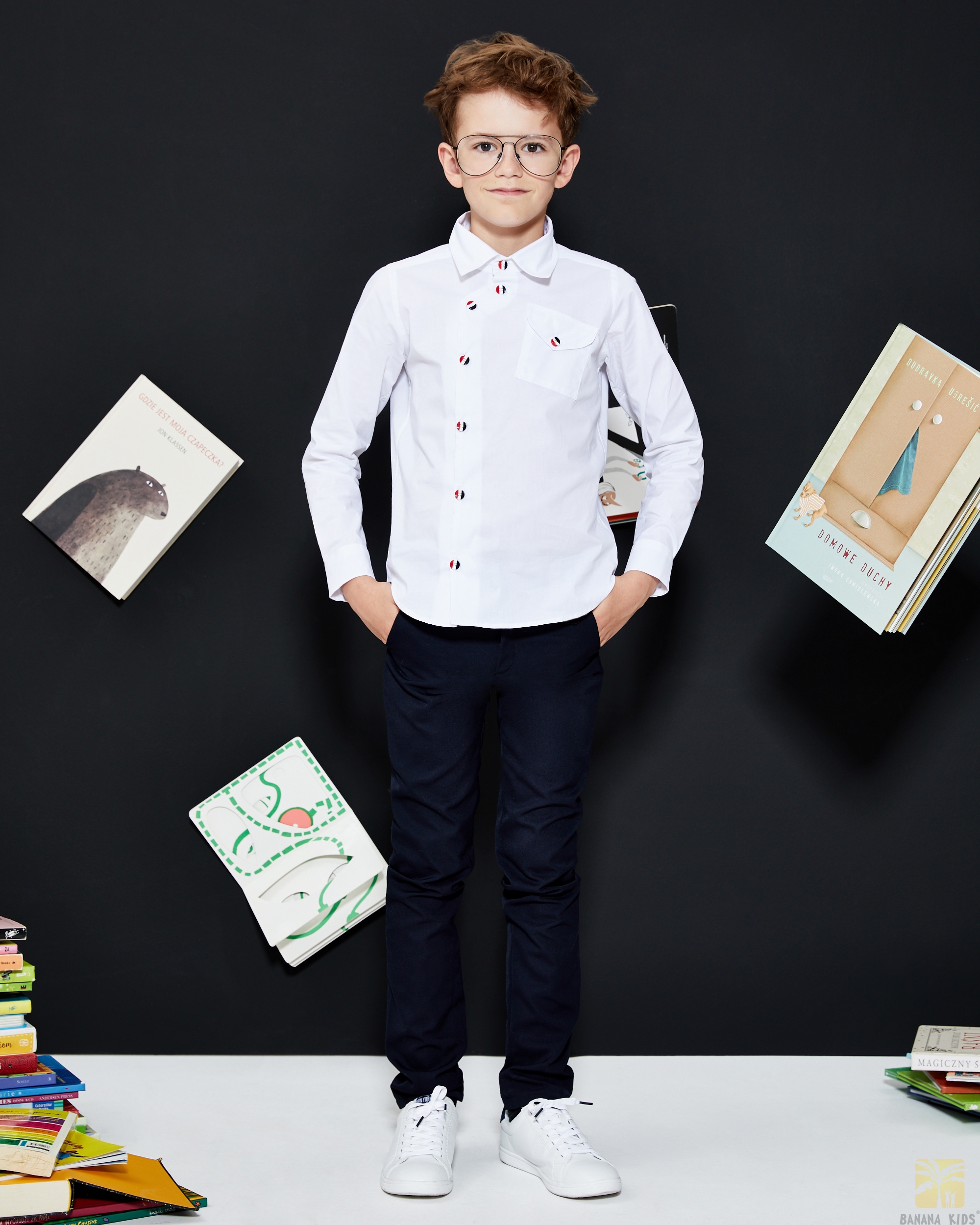 gustowny strój chłopięcy